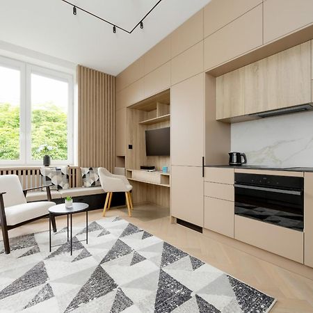Przytulne Studio W Zielonej Okolicy Srodmiescia By Noclegi Renters Варшава Екстер'єр фото